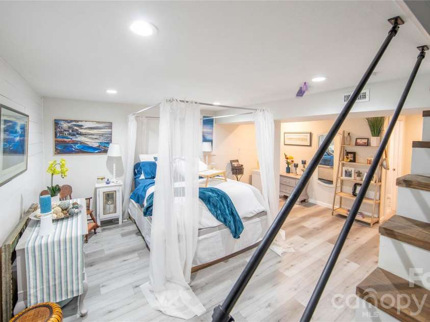 130 Beaverdam Heights Drive, Canton, NC 28716.  MLS# CAR4414210, YatesRealty ID 44546. 