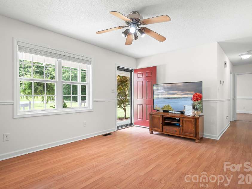 218 Vernon Street, Cherryville, NC 28021.  MLS# CAR4396544, YatesRealty ID 44547. 