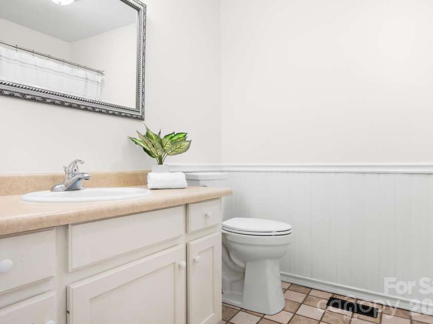 218 Vernon Street, Cherryville, NC 28021.  MLS# CAR4396544, YatesRealty ID 44547. 