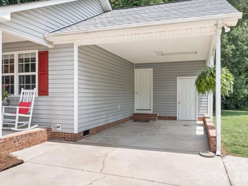 218 Vernon Street, Cherryville, NC 28021.  MLS# CAR4396544, YatesRealty ID 44547. 