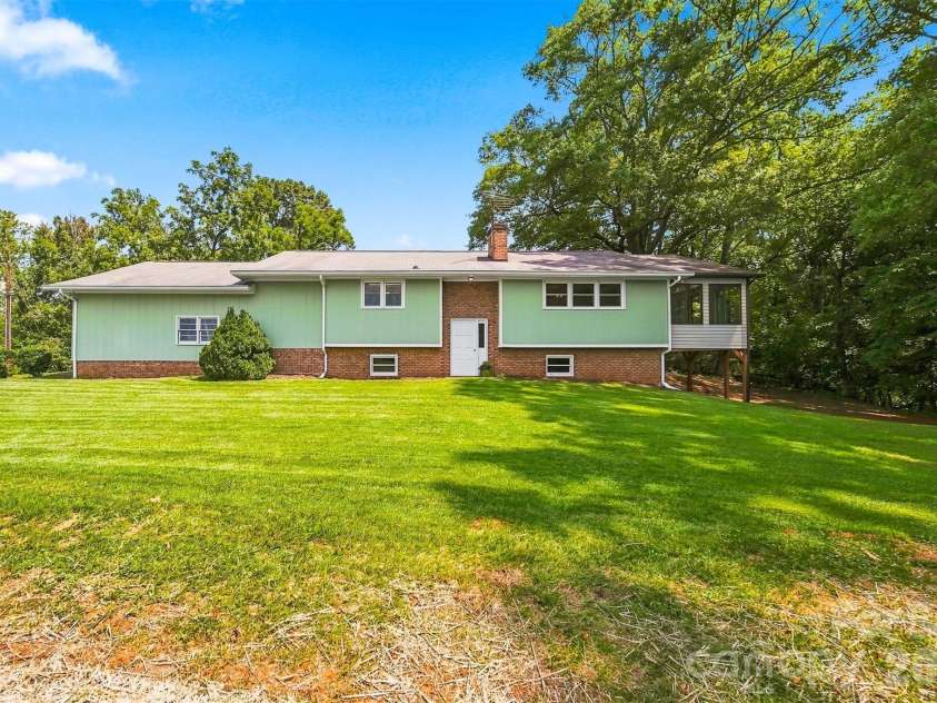 3610 Thrift Drive, Lincolnton, NC 28092.  MLS# CAR4414930, YatesRealty ID 44548. 