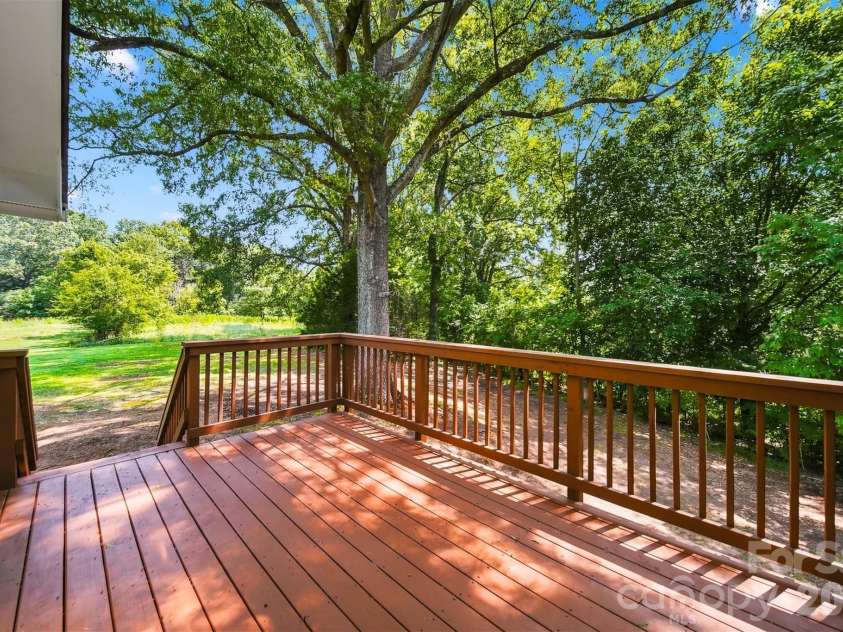 3610 Thrift Drive, Lincolnton, NC 28092.  MLS# CAR4414930, YatesRealty ID 44548. 