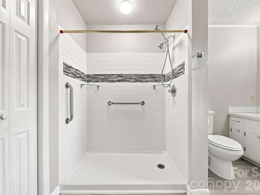 3610 Thrift Drive, Lincolnton, NC 28092.  MLS# CAR4414930, YatesRealty ID 44548. 