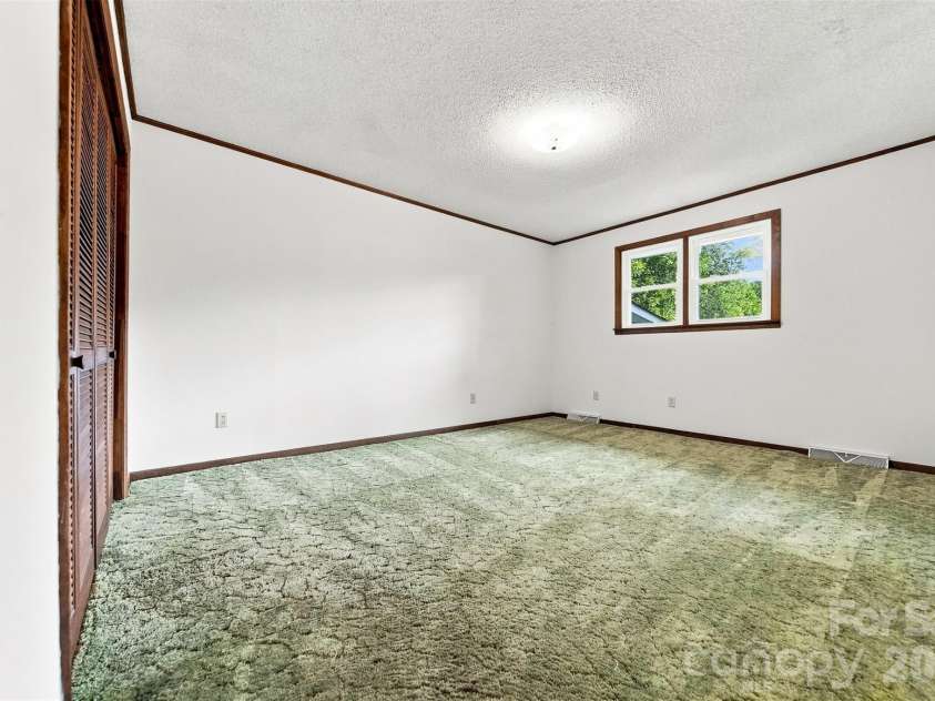 3610 Thrift Drive, Lincolnton, NC 28092.  MLS# CAR4414930, YatesRealty ID 44548. 