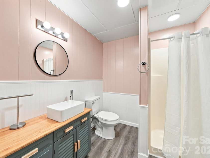 3610 Thrift Drive, Lincolnton, NC 28092.  MLS# CAR4414930, YatesRealty ID 44548. 