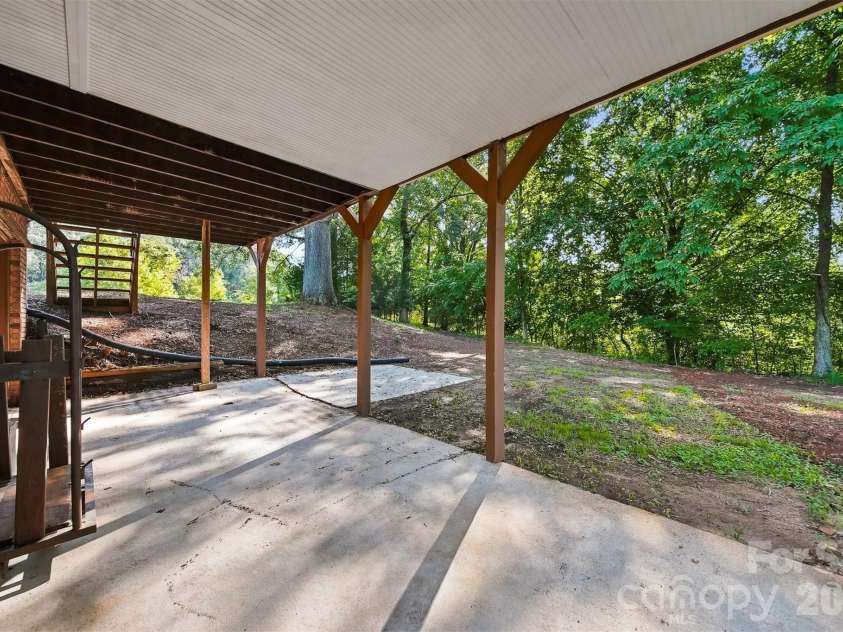 3610 Thrift Drive, Lincolnton, NC 28092.  MLS# CAR4414930, YatesRealty ID 44548. 