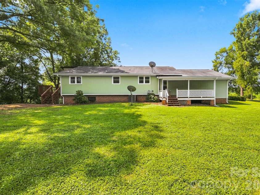 3610 Thrift Drive, Lincolnton, NC 28092.  MLS# CAR4414930, YatesRealty ID 44548. 