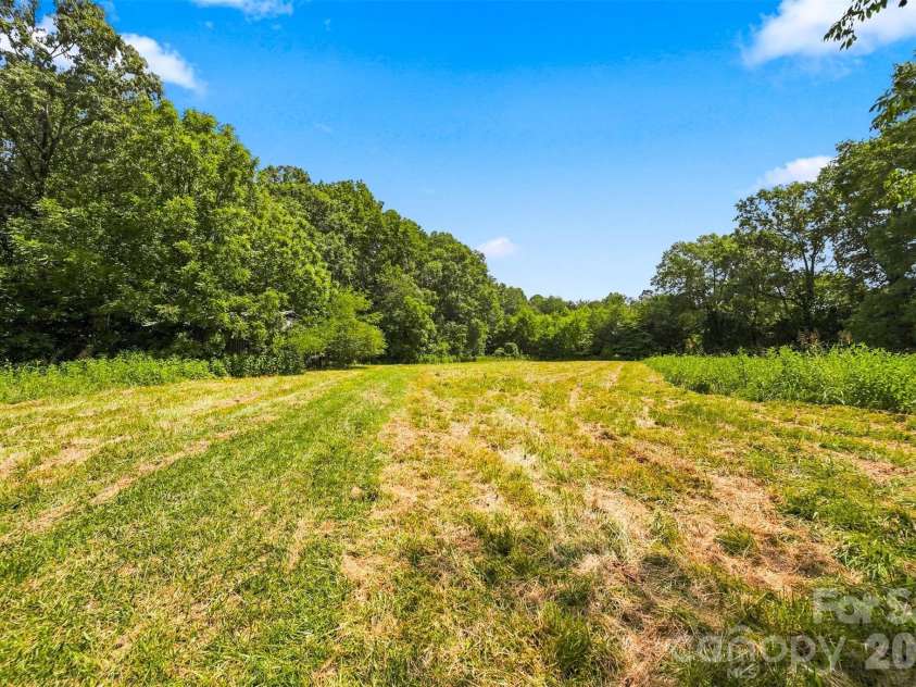 3610 Thrift Drive, Lincolnton, NC 28092.  MLS# CAR4414930, YatesRealty ID 44548. 