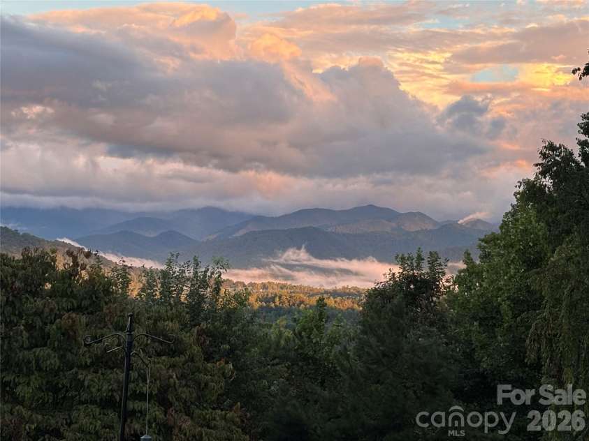 200 Duck Drive, Mars Hill, NC 28754.  MLS# CAR4347265, YatesRealty ID 4455. 