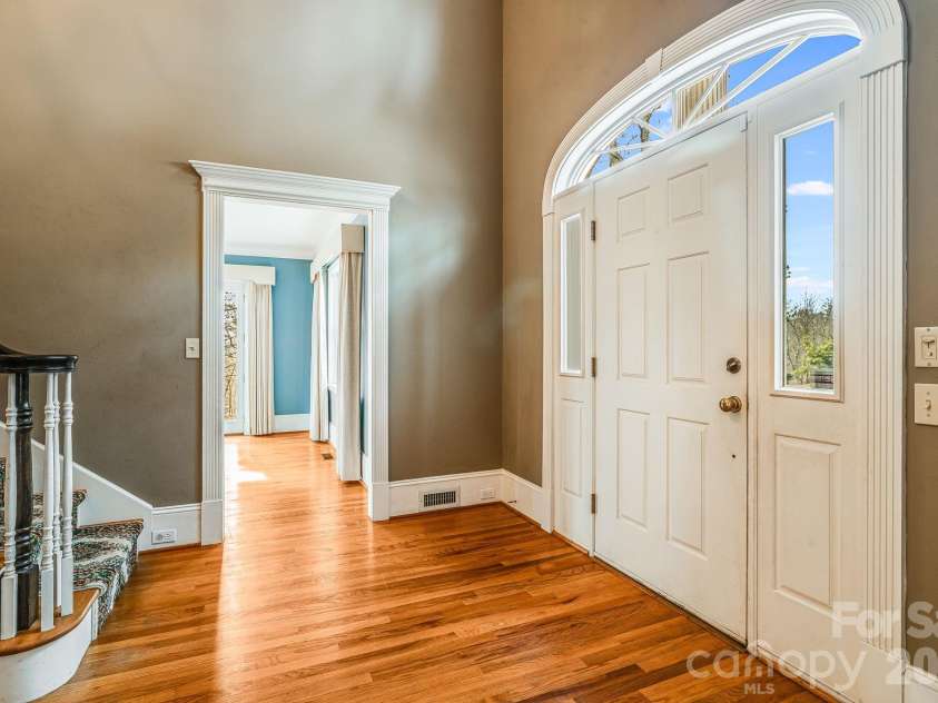 200 Duck Drive, Mars Hill, NC 28754.  MLS# CAR4347265, YatesRealty ID 4455. 