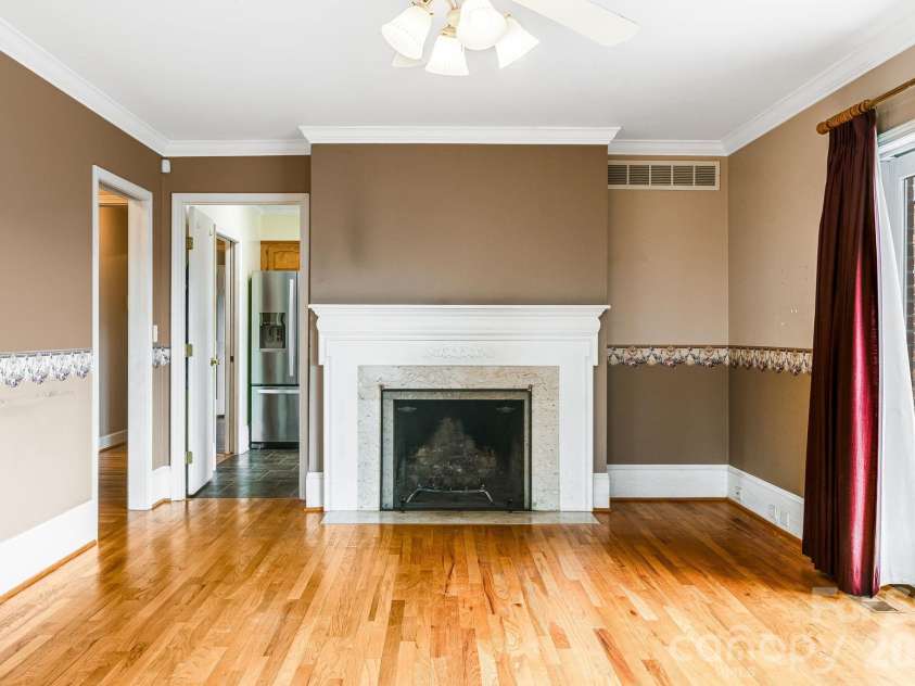 200 Duck Drive, Mars Hill, NC 28754.  MLS# CAR4347265, YatesRealty ID 4455. 