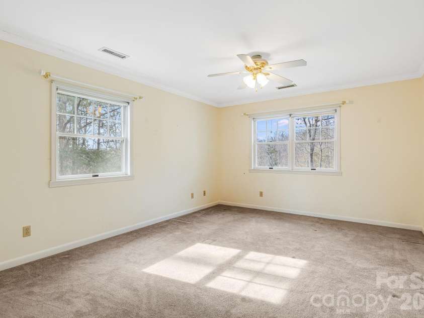200 Duck Drive, Mars Hill, NC 28754.  MLS# CAR4347265, YatesRealty ID 4455. 