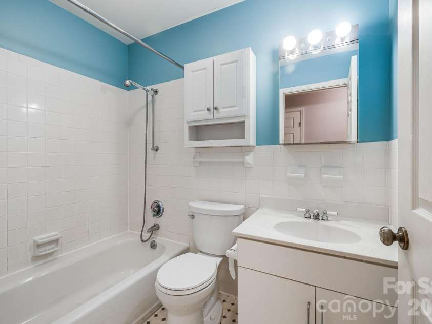 200 Duck Drive, Mars Hill, NC 28754.  MLS# CAR4347265, YatesRealty ID 4455. 