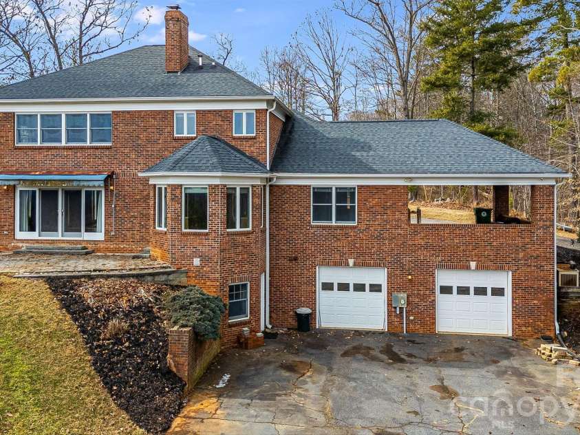 200 Duck Drive, Mars Hill, NC 28754.  MLS# CAR4347265, YatesRealty ID 4455. 