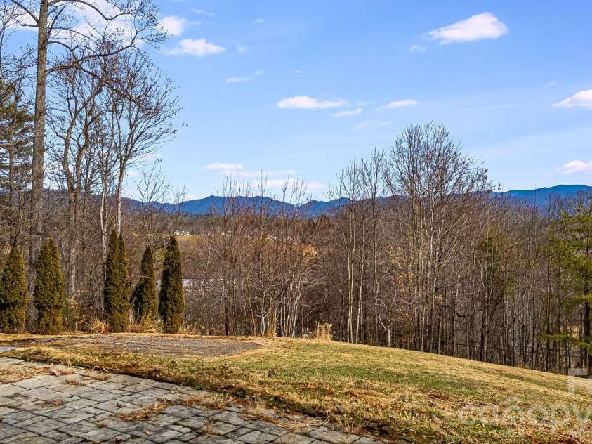200 Duck Drive, Mars Hill, NC 28754.  MLS# CAR4347265, YatesRealty ID 4455. 