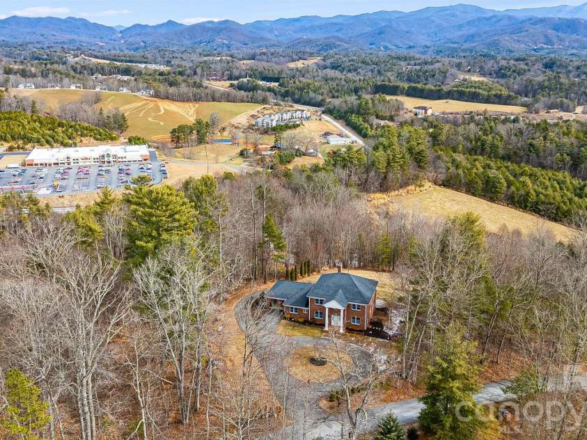 200 Duck Drive, Mars Hill, NC 28754.  MLS# CAR4347265, YatesRealty ID 4455. 