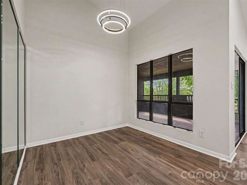 8027 Cedar Glen Drive, Charlotte, NC 28212.  MLS# CAR4414652, YatesRealty ID 44555. Dining Area