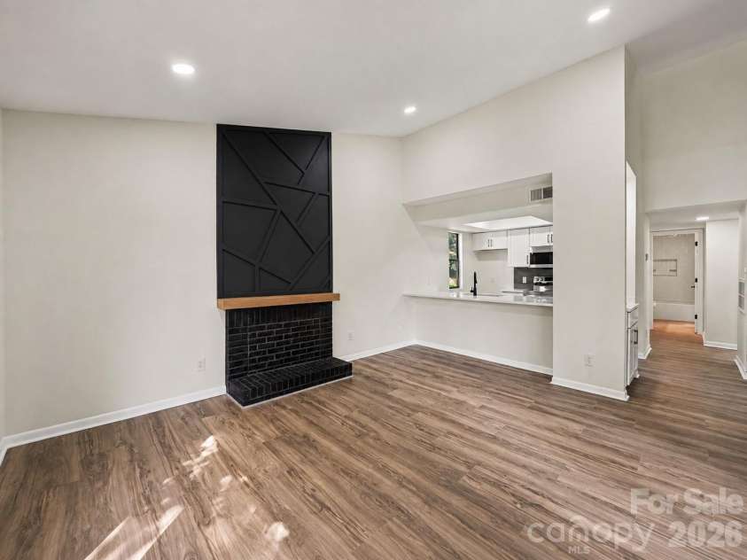 8027 Cedar Glen Drive, Charlotte, NC 28212.  MLS# CAR4414652, YatesRealty ID 44555. Living Area