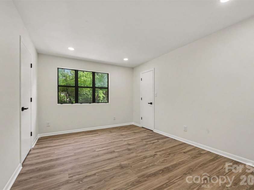 8027 Cedar Glen Drive, Charlotte, NC 28212.  MLS# CAR4414652, YatesRealty ID 44555. Secondary Bedroom
