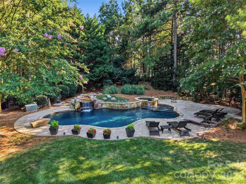 8403 Dunton Court, Waxhaw, NC 28173.  MLS# CAR4400840, YatesRealty ID 44556. Vacation at home