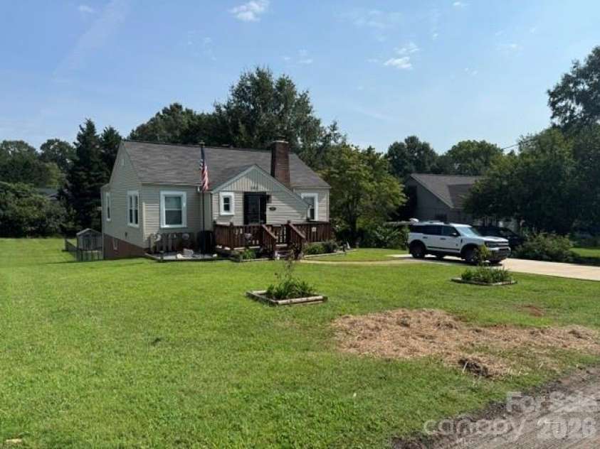 393 Arlington Street, Forest City, NC 28043.  MLS# CAR4414154, YatesRealty ID 44557. 