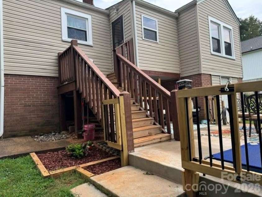 393 Arlington Street, Forest City, NC 28043.  MLS# CAR4414154, YatesRealty ID 44557. 