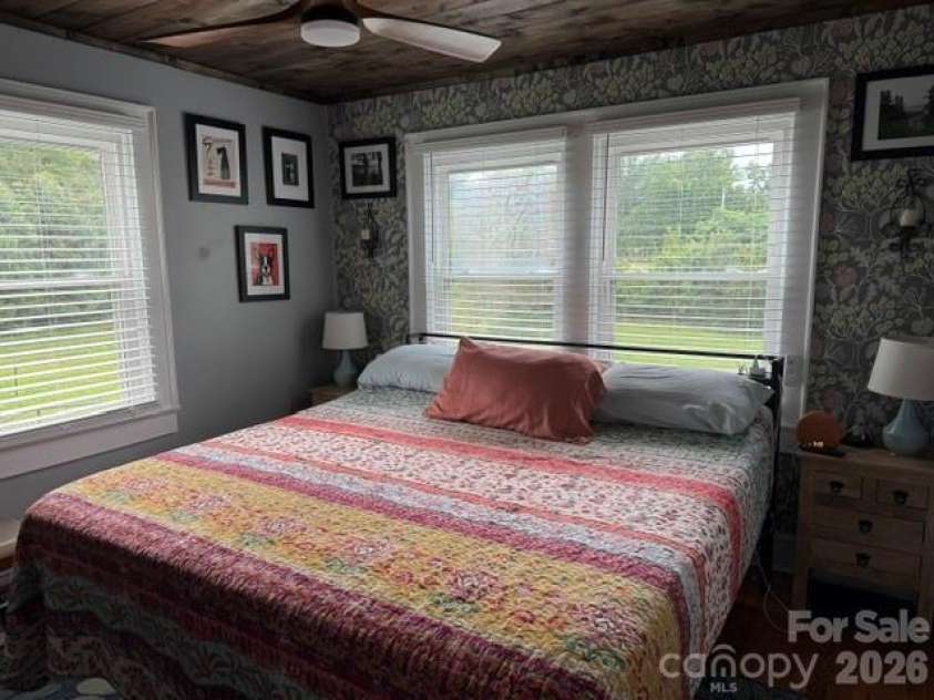 393 Arlington Street, Forest City, NC 28043.  MLS# CAR4414154, YatesRealty ID 44557. King size adjustable bed stays