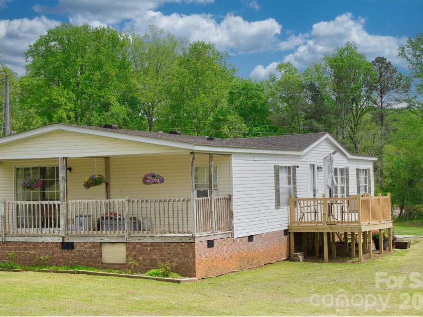 725 Ed Hamrick Road, Shelby, NC 28150.  MLS# CAR4414578, YatesRealty ID 44559. 