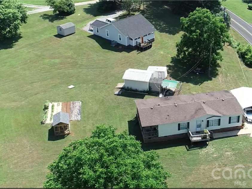 725 Ed Hamrick Road, Shelby, NC 28150.  MLS# CAR4414578, YatesRealty ID 44559. 