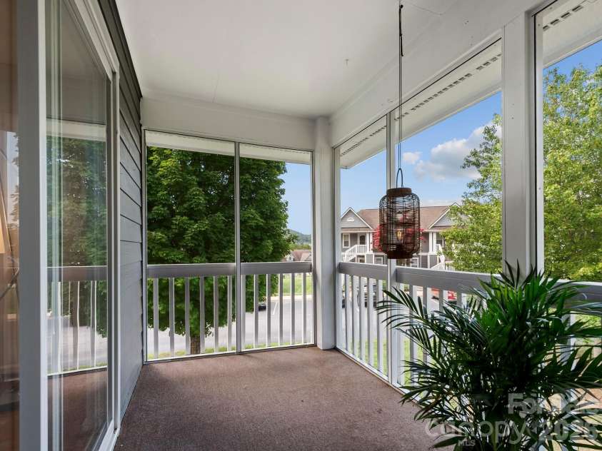 4402 Marble Way, Asheville, NC 28806.  MLS# CAR4413384, YatesRealty ID 44561. 