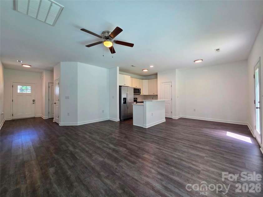 1121 Cleveland Avenue, Gastonia, NC 28052.  MLS# CAR4414991, YatesRealty ID 44562. 