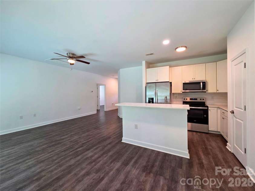 1121 Cleveland Avenue, Gastonia, NC 28052.  MLS# CAR4414991, YatesRealty ID 44562. 