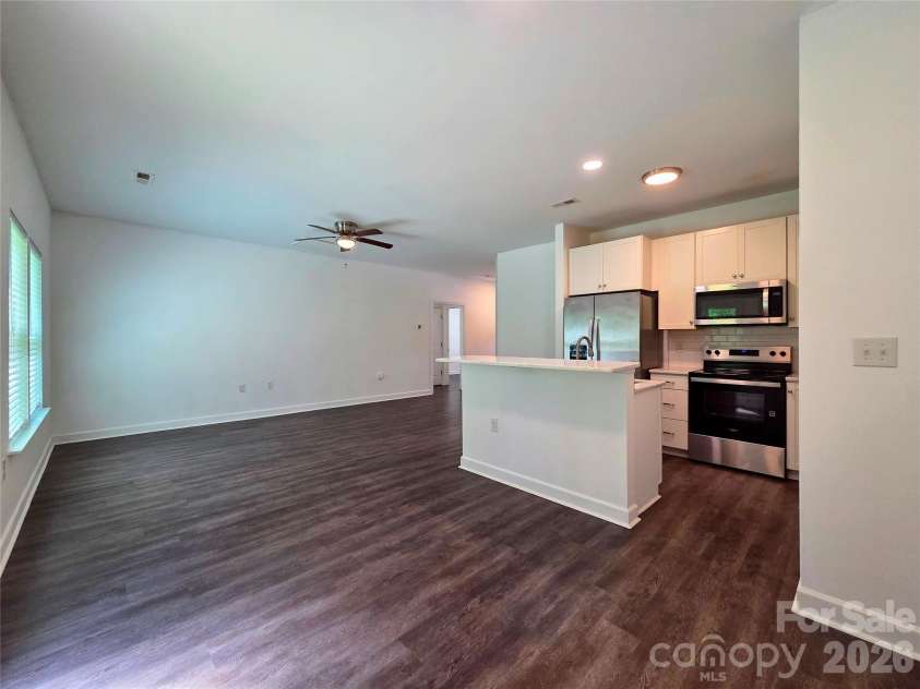 1121 Cleveland Avenue, Gastonia, NC 28052.  MLS# CAR4414991, YatesRealty ID 44562. 