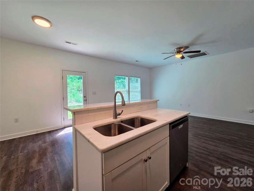 1121 Cleveland Avenue, Gastonia, NC 28052.  MLS# CAR4414991, YatesRealty ID 44562. 