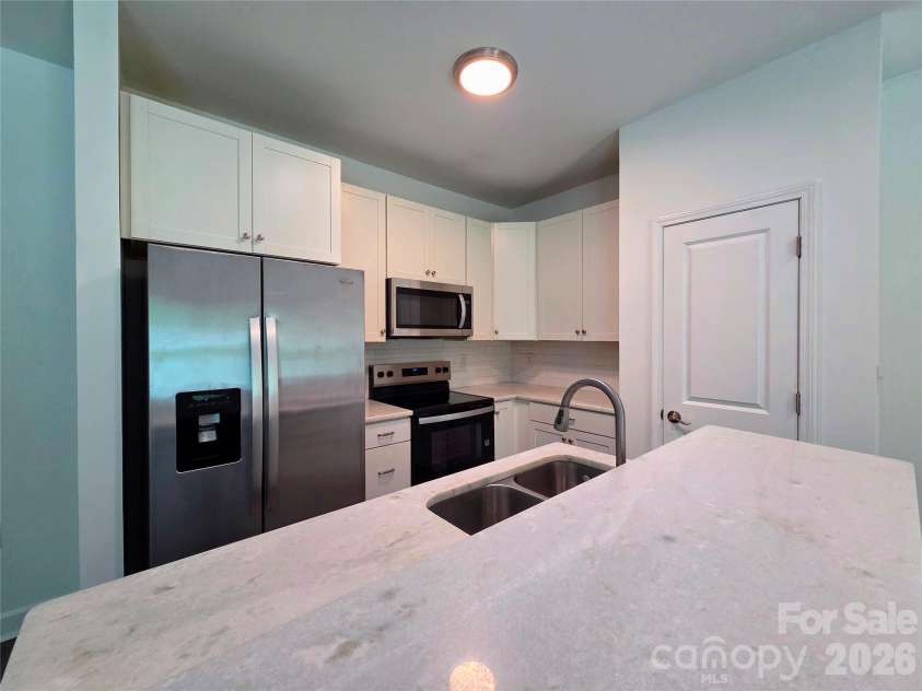 1121 Cleveland Avenue, Gastonia, NC 28052.  MLS# CAR4414991, YatesRealty ID 44562. 