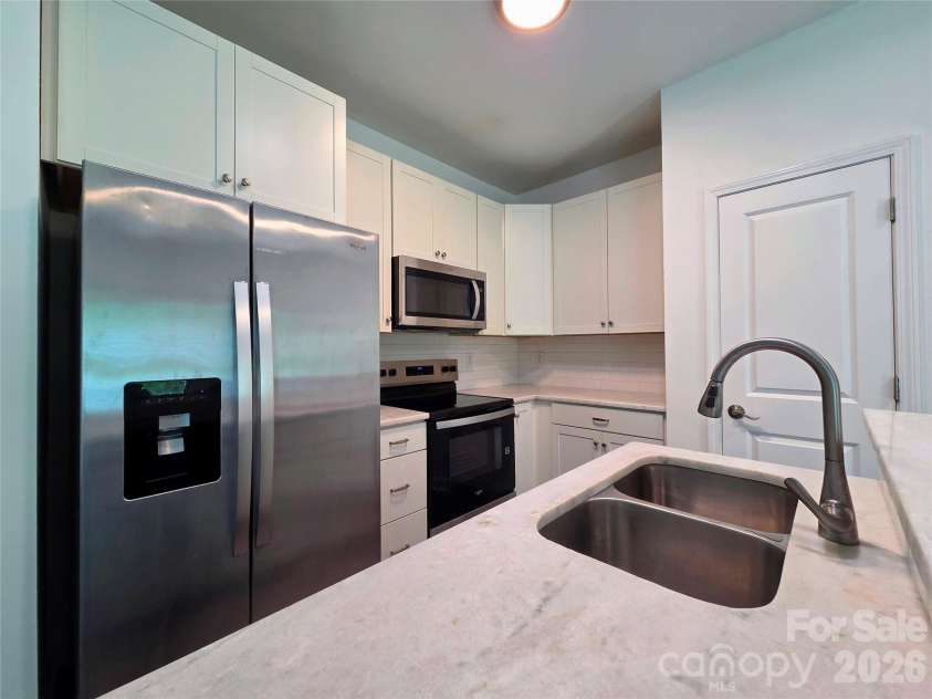 1121 Cleveland Avenue, Gastonia, NC 28052.  MLS# CAR4414991, YatesRealty ID 44562. 