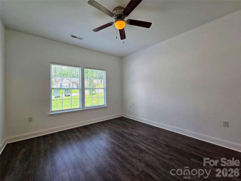 1121 Cleveland Avenue, Gastonia, NC 28052.  MLS# CAR4414991, YatesRealty ID 44562. 