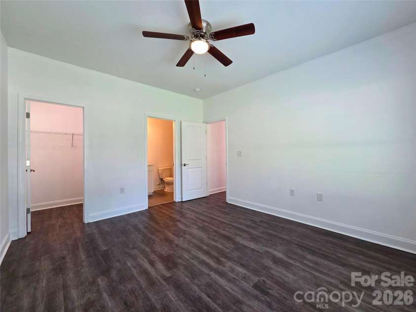 1121 Cleveland Avenue, Gastonia, NC 28052.  MLS# CAR4414991, YatesRealty ID 44562. 