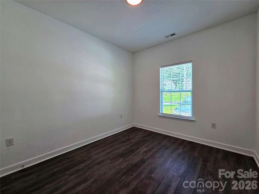 1121 Cleveland Avenue, Gastonia, NC 28052.  MLS# CAR4414991, YatesRealty ID 44562. 