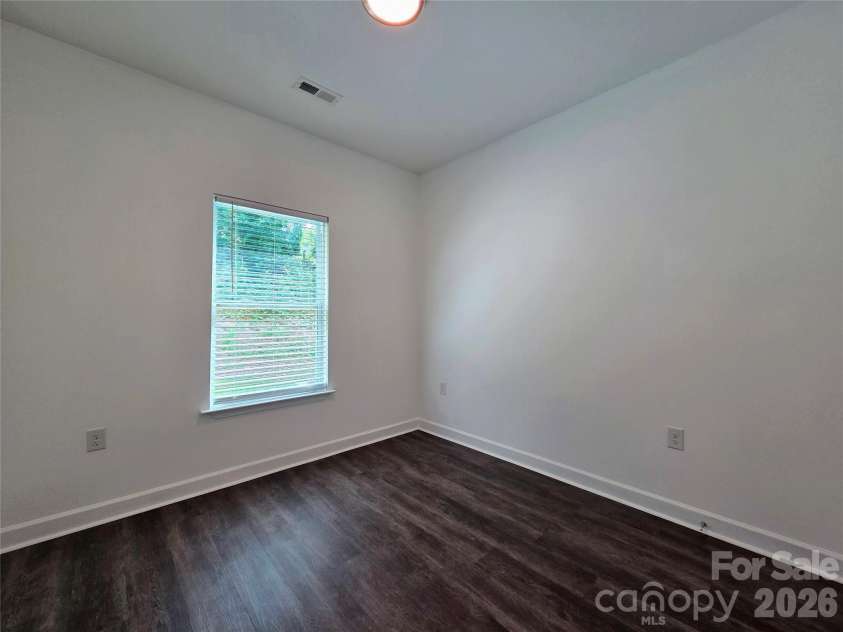1121 Cleveland Avenue, Gastonia, NC 28052.  MLS# CAR4414991, YatesRealty ID 44562. 