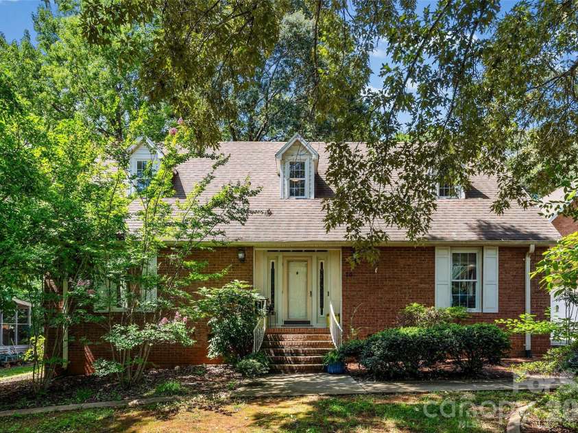 208 Eastwood Drive, Salisbury, NC 28146.  MLS# CAR4413019, YatesRealty ID 44563. 