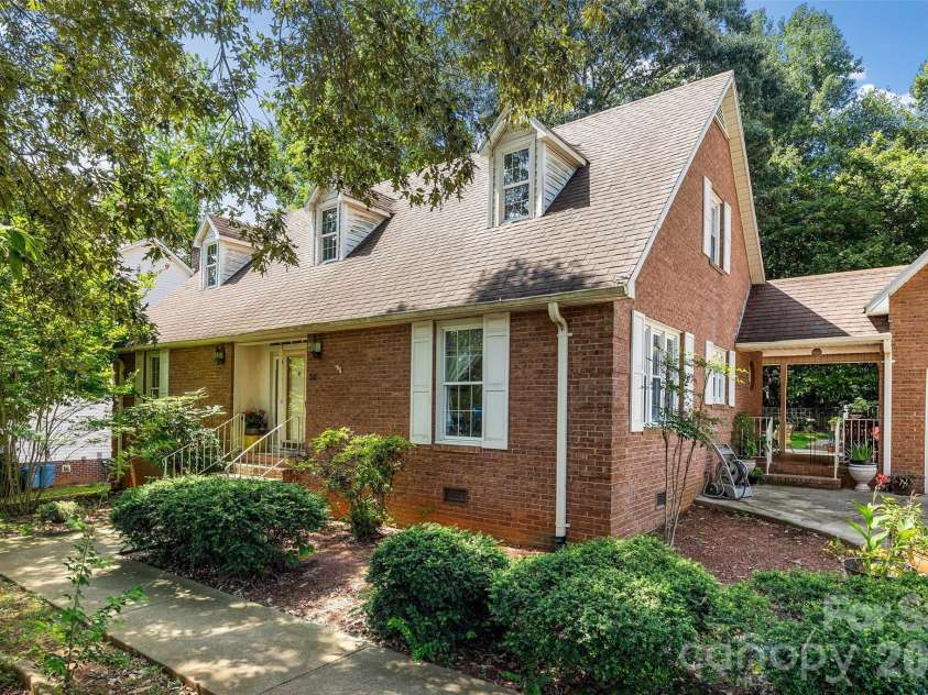 208 Eastwood Drive, Salisbury, NC 28146.  MLS# CAR4413019, YatesRealty ID 44563. 