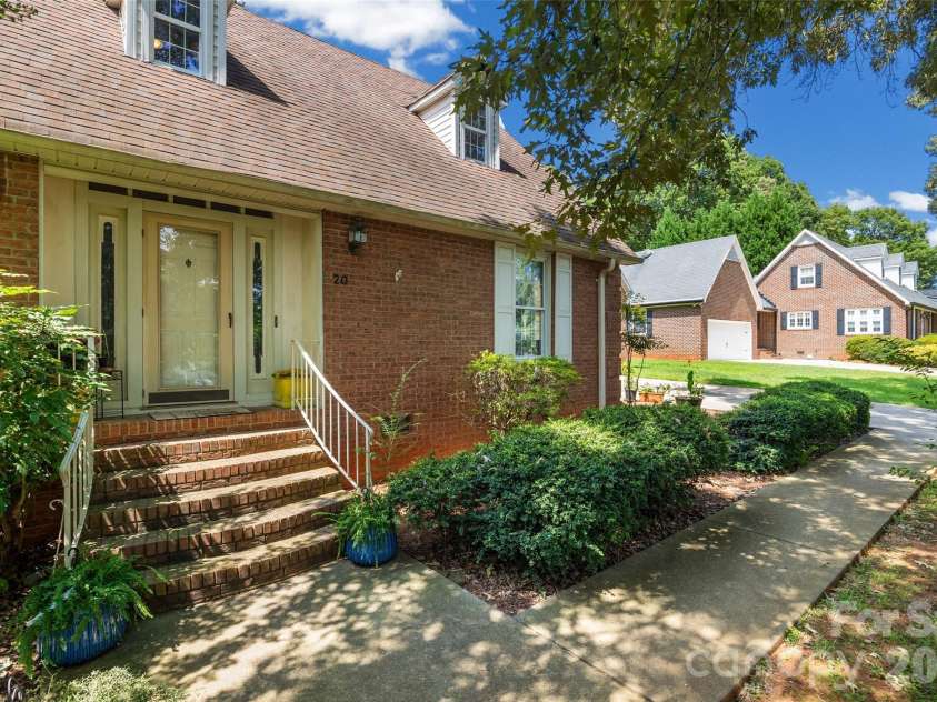 208 Eastwood Drive, Salisbury, NC 28146.  MLS# CAR4413019, YatesRealty ID 44563. 