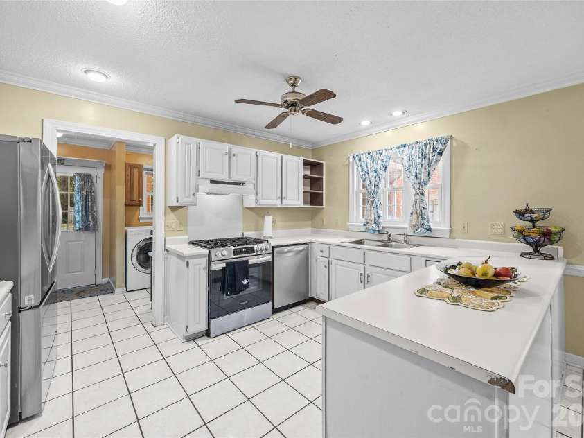 208 Eastwood Drive, Salisbury, NC 28146.  MLS# CAR4413019, YatesRealty ID 44563. 