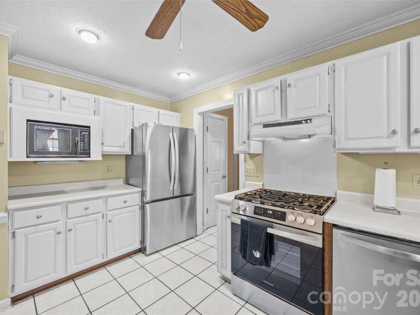 208 Eastwood Drive, Salisbury, NC 28146.  MLS# CAR4413019, YatesRealty ID 44563. 