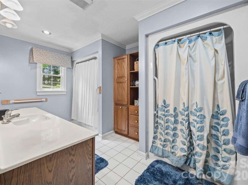 208 Eastwood Drive, Salisbury, NC 28146.  MLS# CAR4413019, YatesRealty ID 44563. 