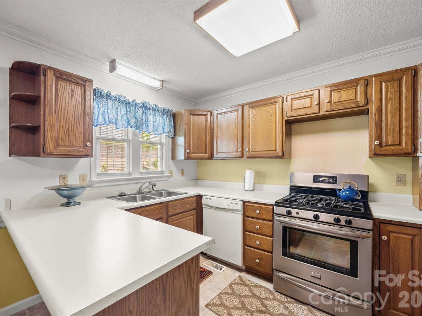 208 Eastwood Drive, Salisbury, NC 28146.  MLS# CAR4413019, YatesRealty ID 44563. 
