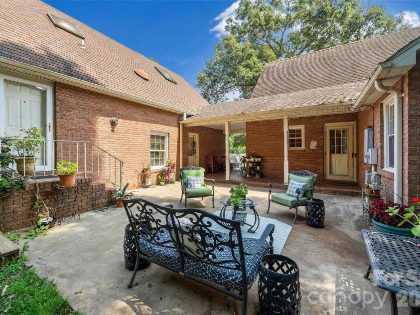 208 Eastwood Drive, Salisbury, NC 28146.  MLS# CAR4413019, YatesRealty ID 44563. 
