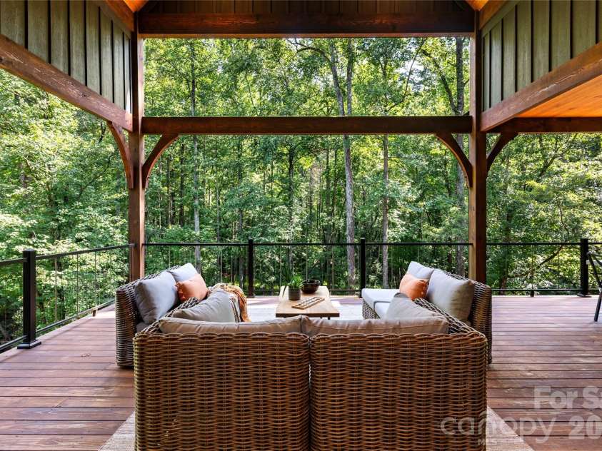 55 Settlers Cove, Brevard, NC 28712.  MLS# CAR4414826, YatesRealty ID 44564. 