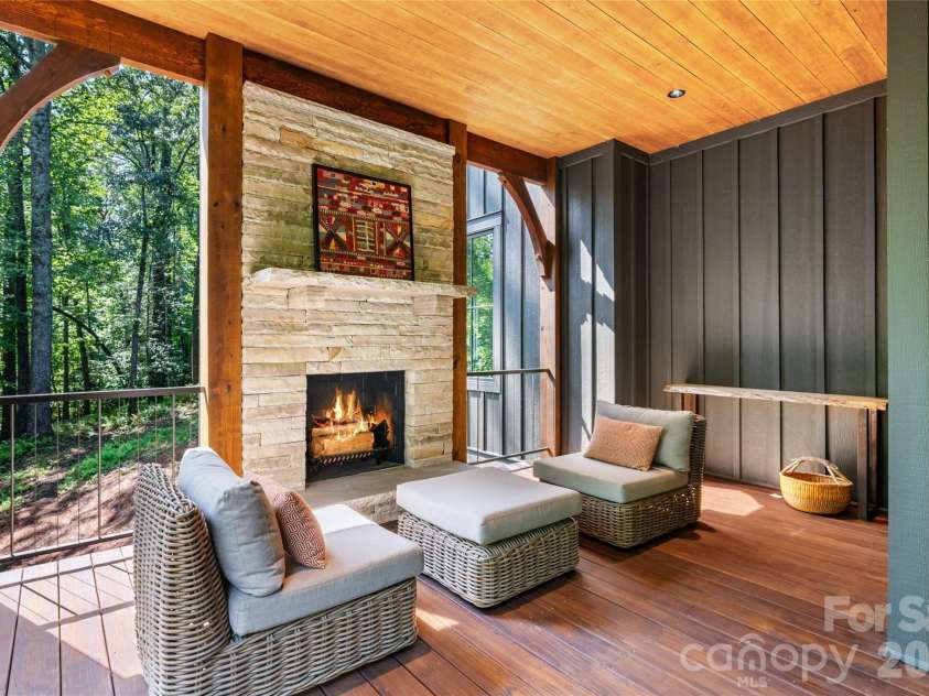 55 Settlers Cove, Brevard, NC 28712.  MLS# CAR4414826, YatesRealty ID 44564. 
